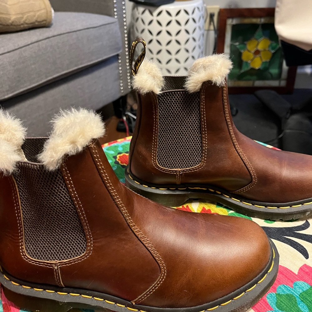 Dr. martens Air Wair Chelsea style boots. Women’s size 10. Brown.